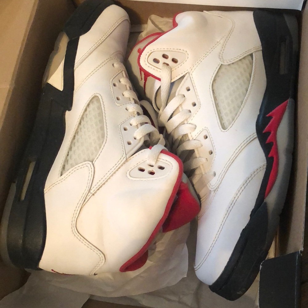Air Jordan 5 Retro(GS) size 7y
